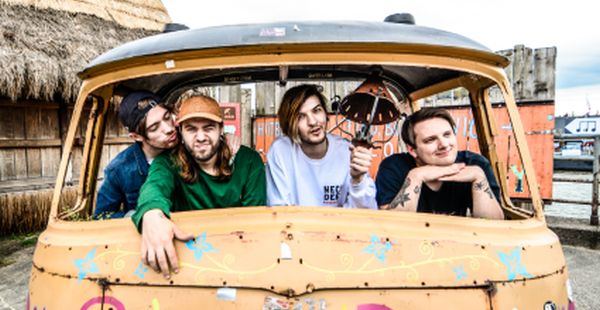 Gig Review: WSTR / Between You And Me / Hey Charlie – Glasgow Classic Grand (14th Dec 2018)